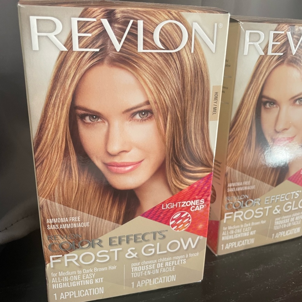 Revlon Frost and Glow Highlighting Kit.  Color: Honey